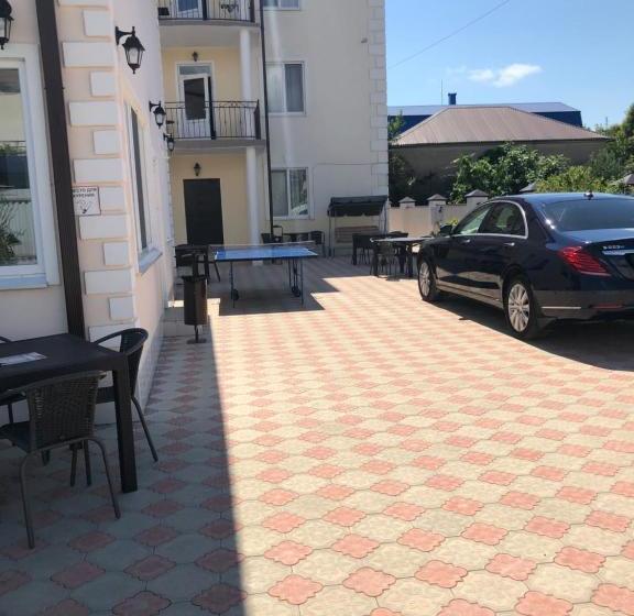 پانسیون дельфин