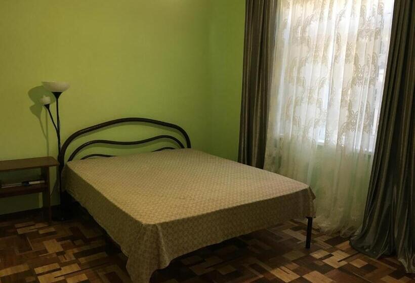 پانسیون Guest House On Shakirbay 11