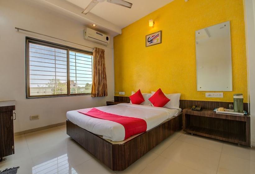 Hotelli Saichha By Oyo Rooms