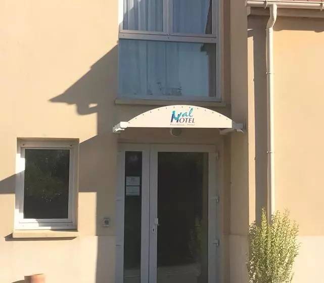 Hotelli Valhôtel   Hôtel Résidence Châteaufort