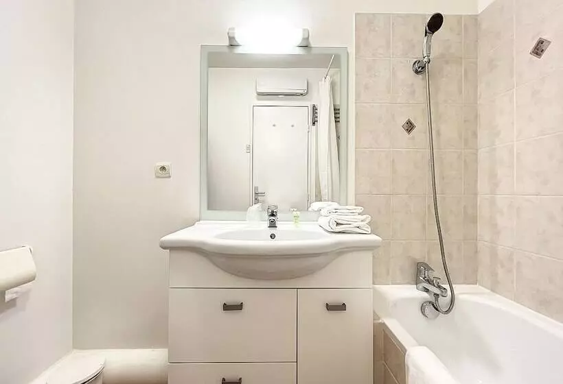 Hotelli Valhôtel   Hôtel Résidence Châteaufort