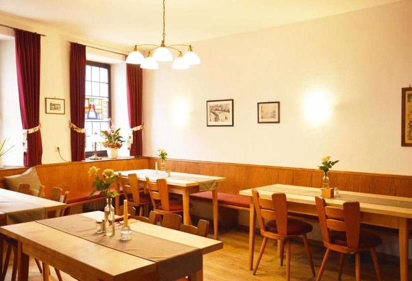 Hotel Gasthof Metzgerei Lamm   Benedikt Rückel