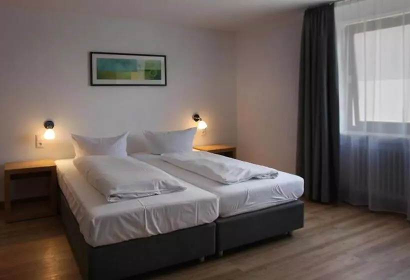 Hotelli Gasthof Metzgerei Lamm   Benedikt Rückel