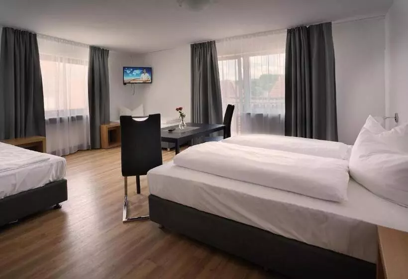 Hotelli Gasthof Metzgerei Lamm   Benedikt Rückel