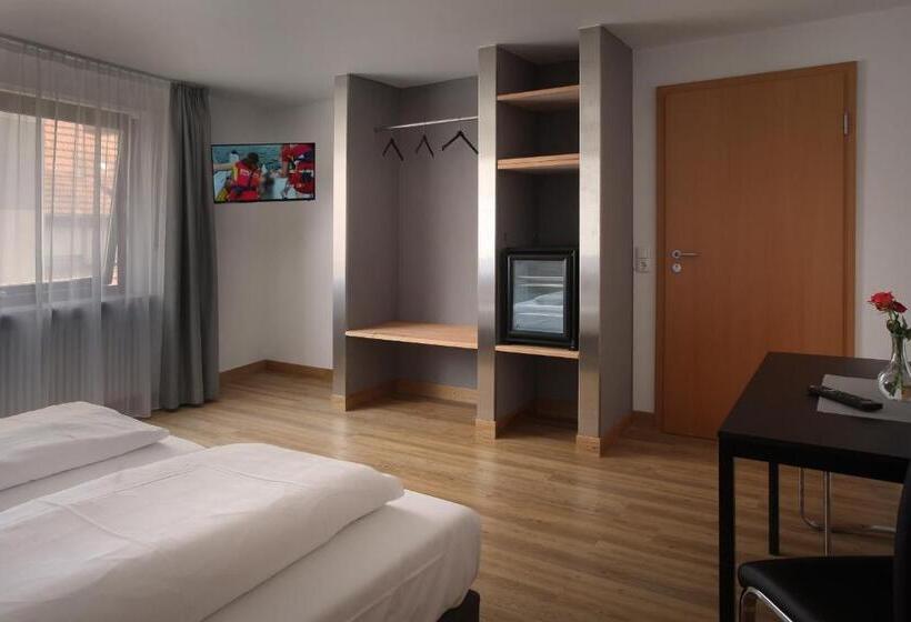 Hotel Gasthof Metzgerei Lamm   Benedikt Rückel