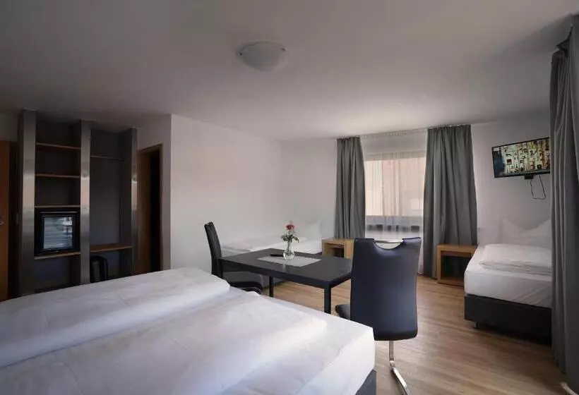 Hotelli Gasthof Metzgerei Lamm   Benedikt Rückel