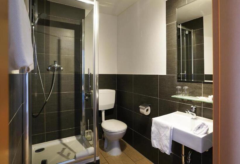 Hotel Gasthof Metzgerei Lamm   Benedikt Rückel