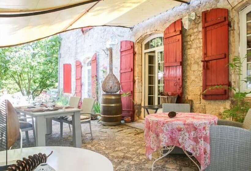 פנסיון La Gentilhommière Restaurant Etincelles