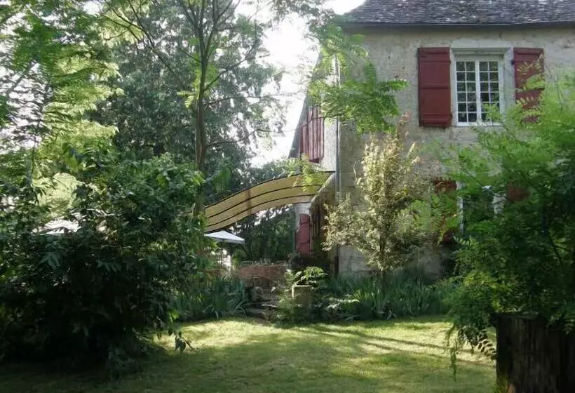 ペンション La Gentilhommière Restaurant Etincelles