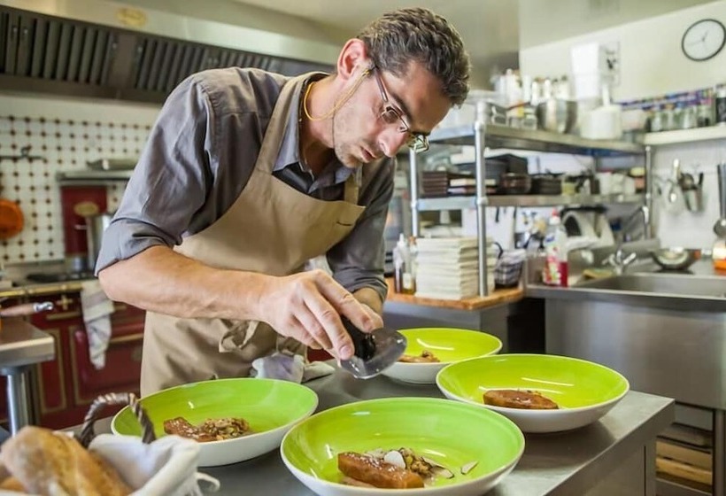 פנסיון La Gentilhommière Restaurant Etincelles