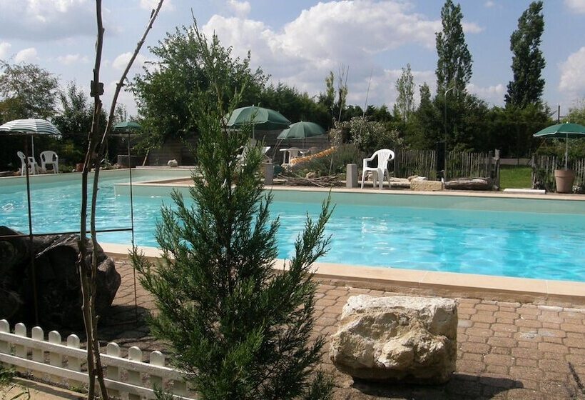 פנסיון La Gentilhommière Restaurant Etincelles