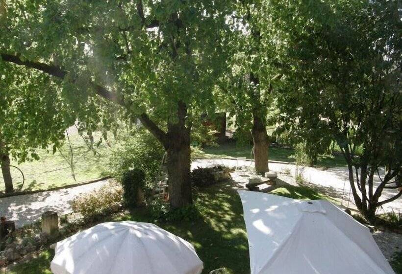 פנסיון La Gentilhommière Restaurant Etincelles