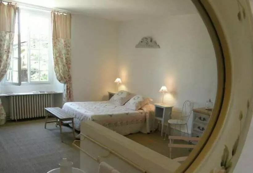 ペンション La Gentilhommière Restaurant Etincelles