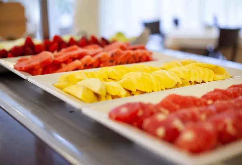 Grupotel Macarella Suites & Spa