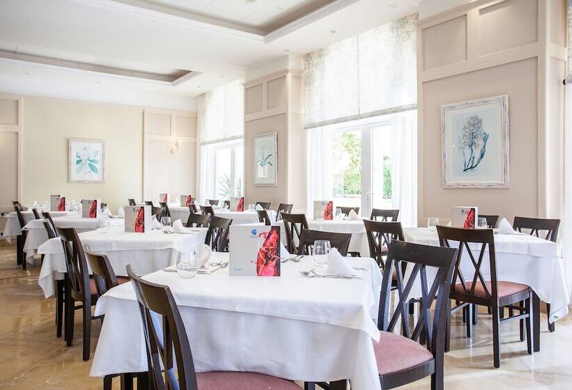 Grupotel Macarella Suites & Spa