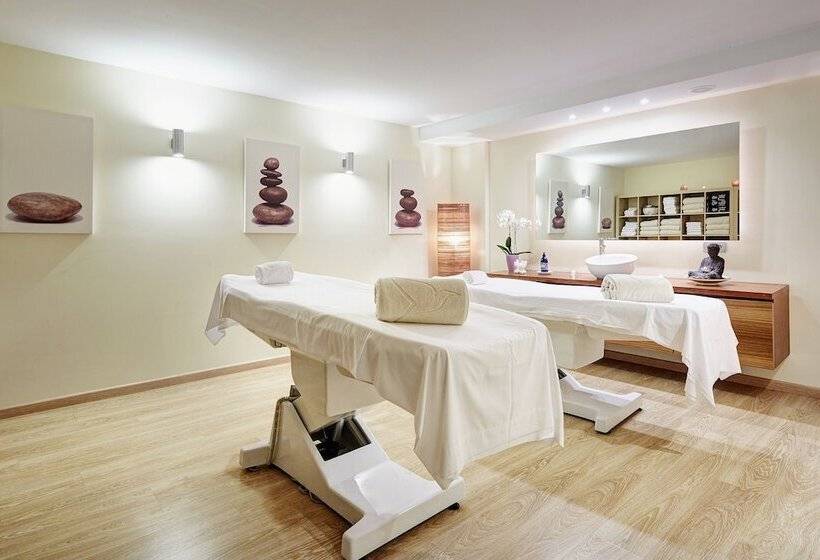 Grupotel Macarella Suites & Spa