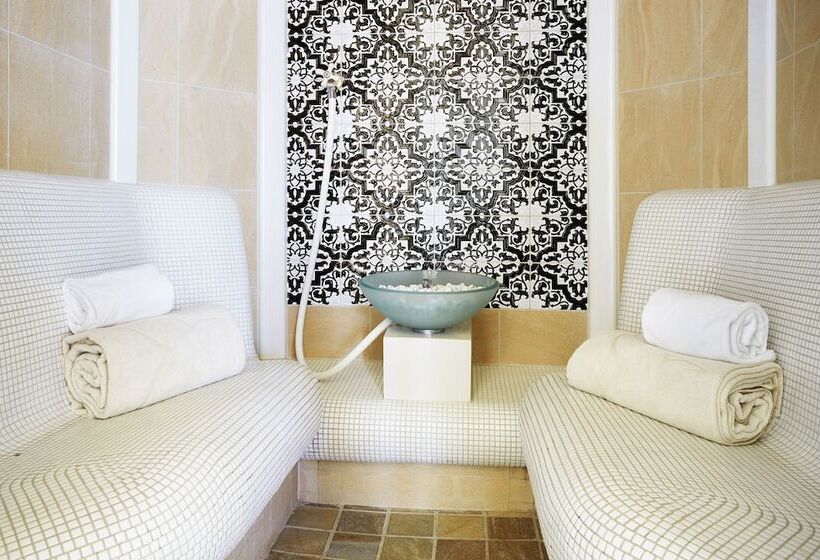 Grupotel Macarella Suites & Spa