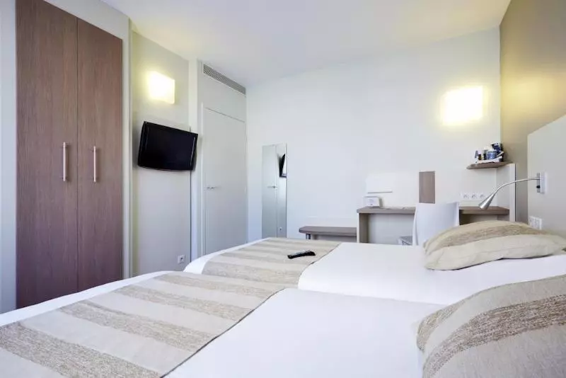 هتل Campanile Epinal Centre Gare