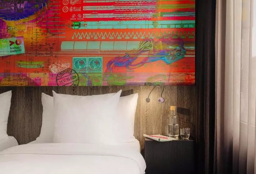 Crown Hotel Eindhoven Centre