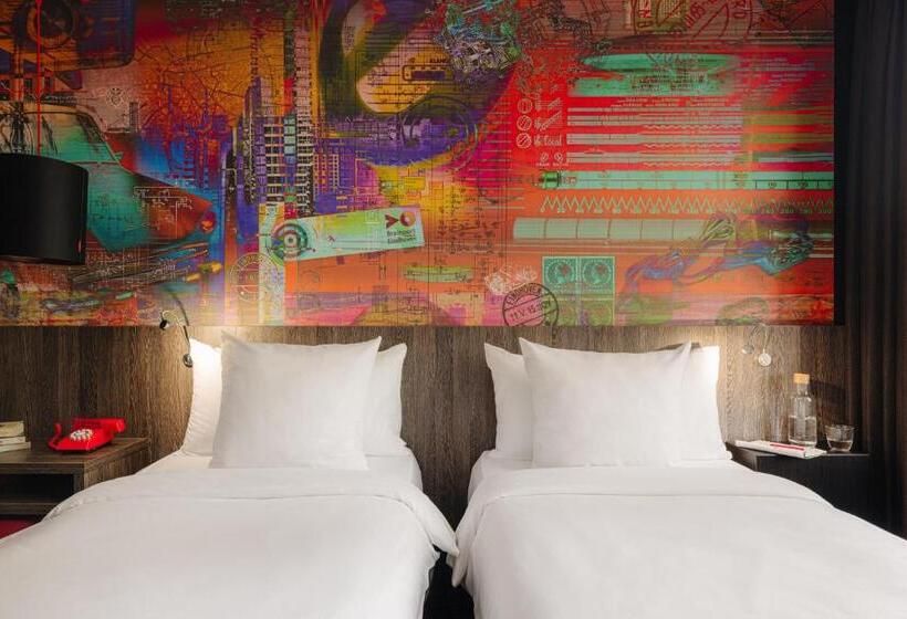 Crown Hotel Eindhoven Centre