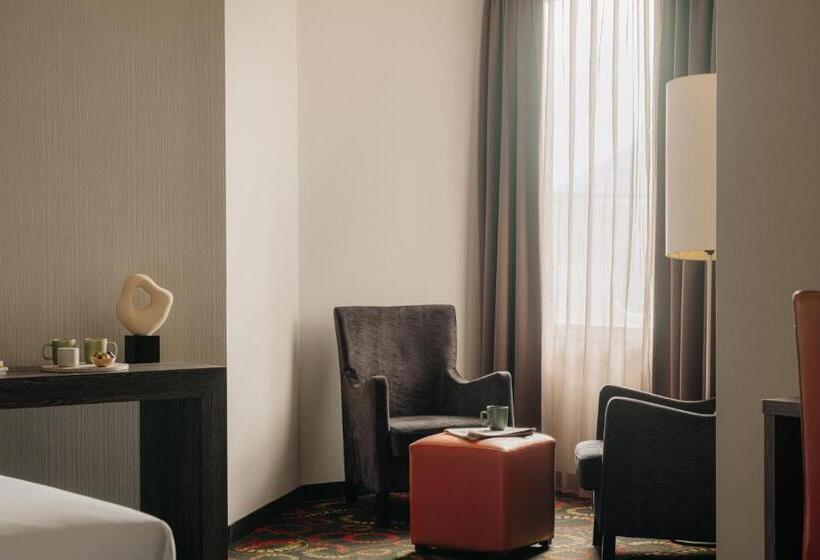 Crown Hotel Eindhoven Centre