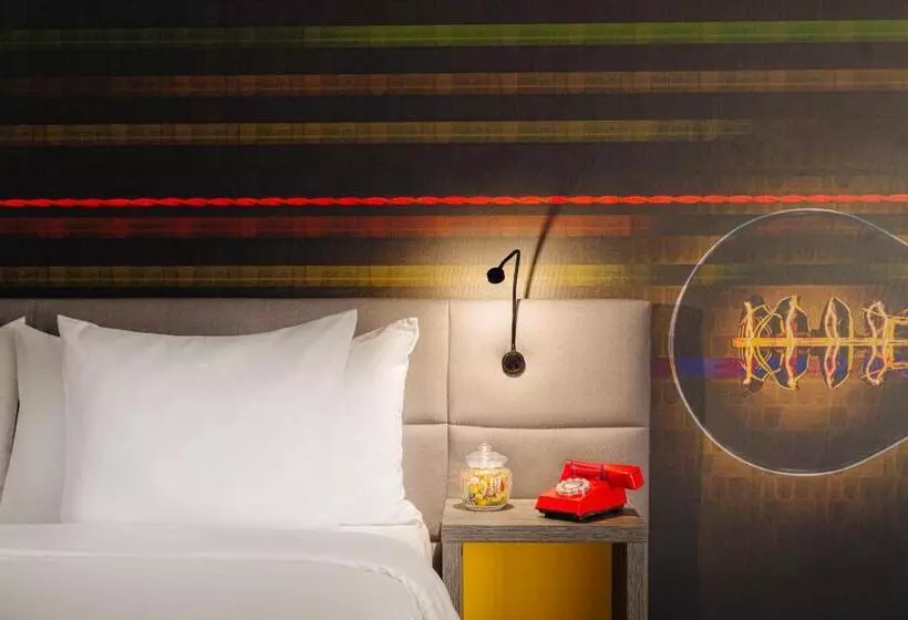 Crown Hotel Eindhoven Centre