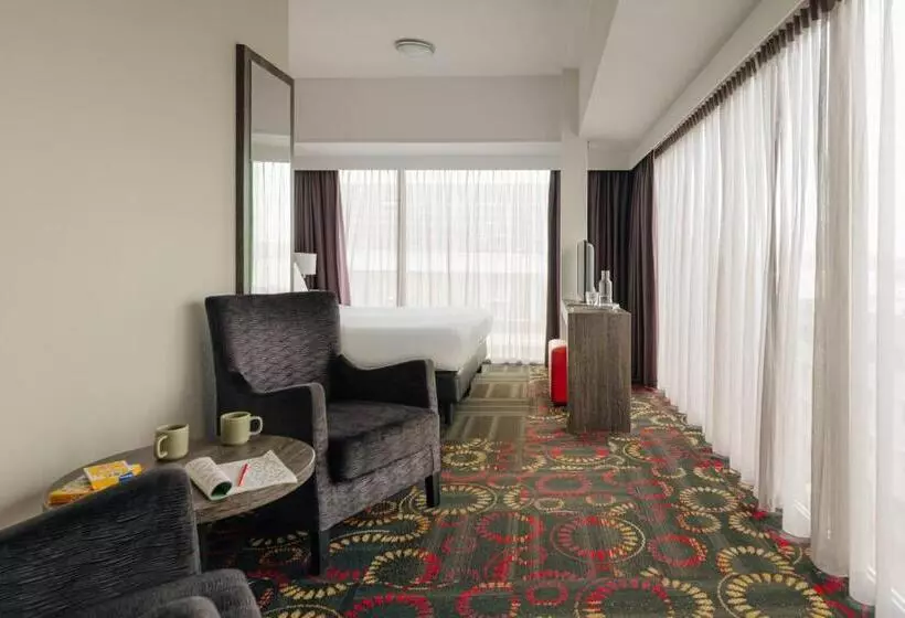 Crown Hotel Eindhoven Centre