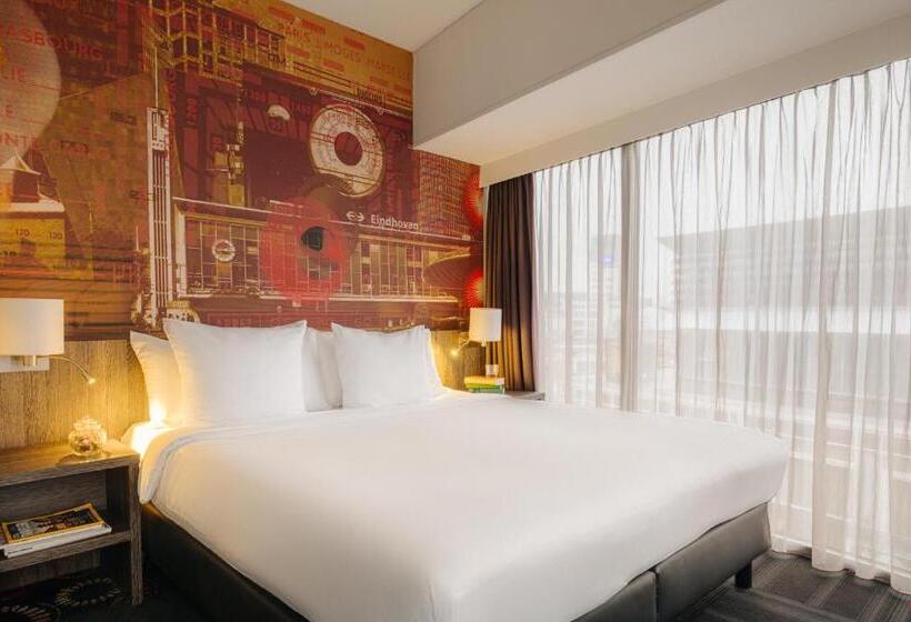 Crown Hotel Eindhoven Centre