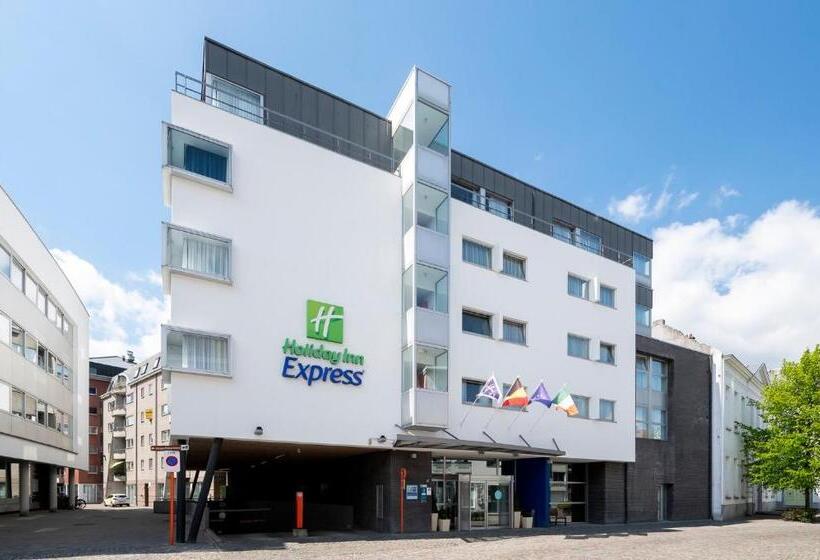 هتل Holiday Inn Express Mechelen City Centre, An Ihg