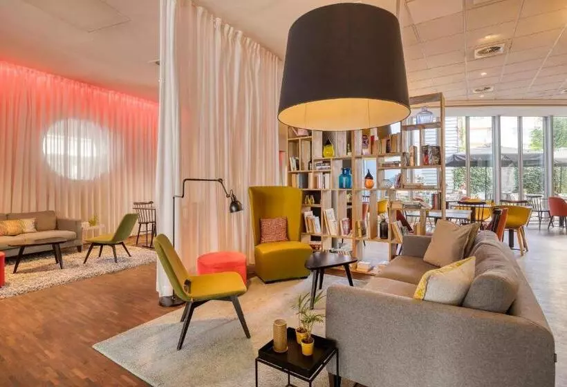 בית מלון כפרי Holiday Inn Express Mechelen City Centre, An Ihg