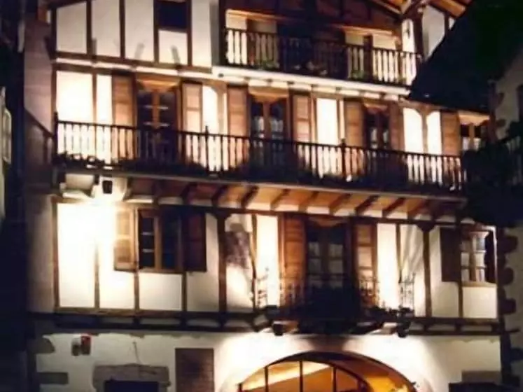호텔 Hostal Antxitonea