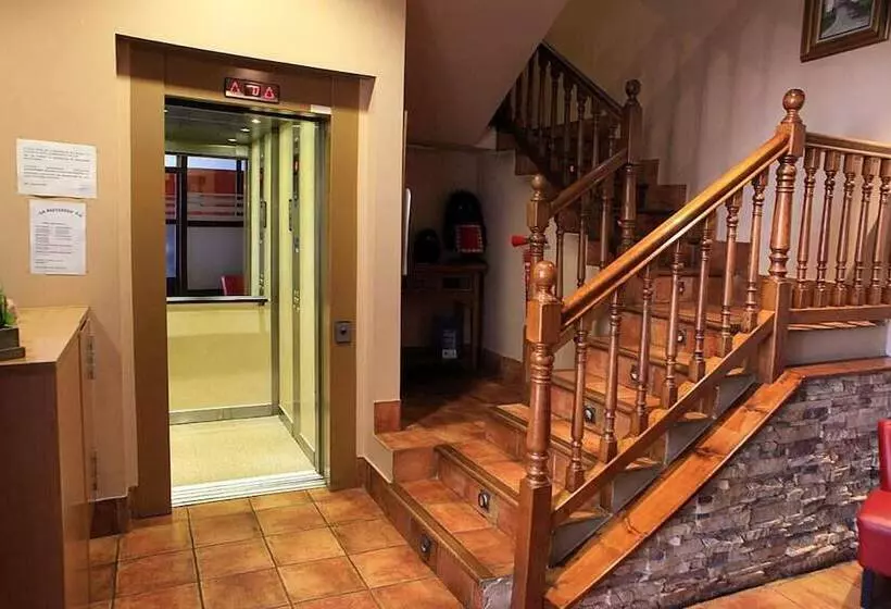 호텔 Hostal Antxitonea