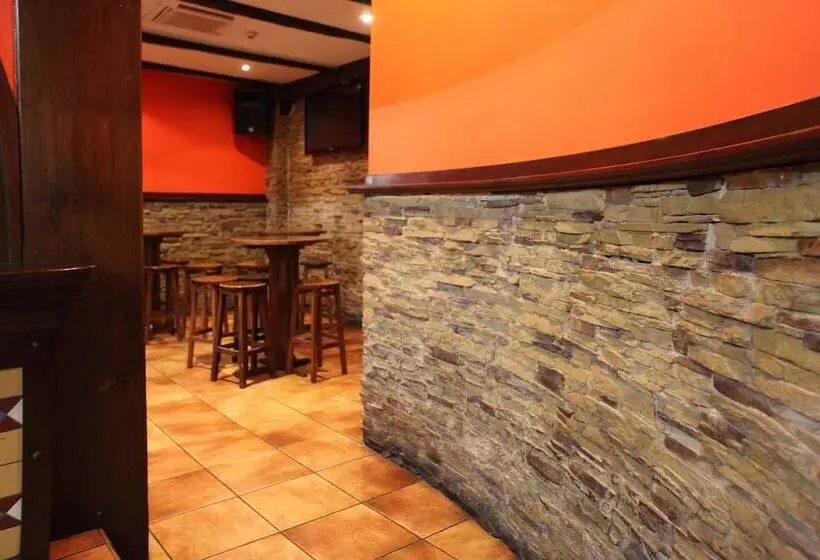 호텔 Hostal Antxitonea