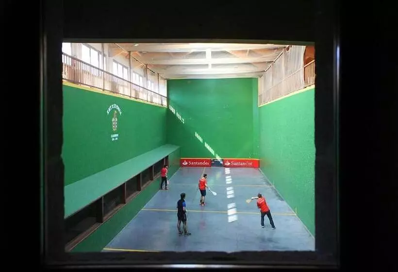 호텔 Hostal Antxitonea