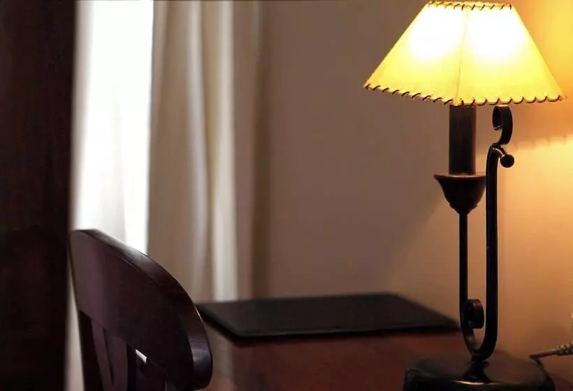 호텔 Hostal Antxitonea