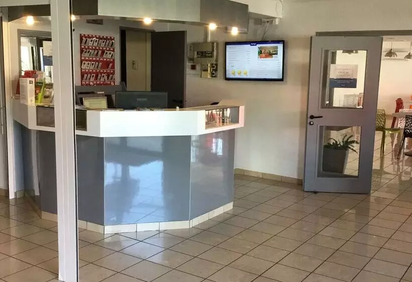 Hotel Kyriad Direct Arles