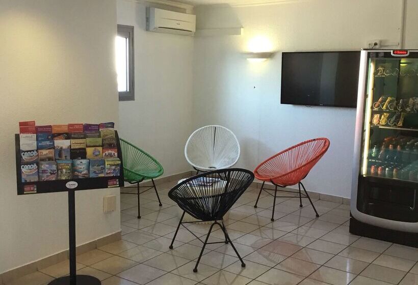 هتل Kyriad Direct Arles