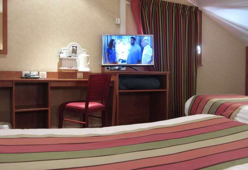 Отель Kyriad Nîmes Ouest A9