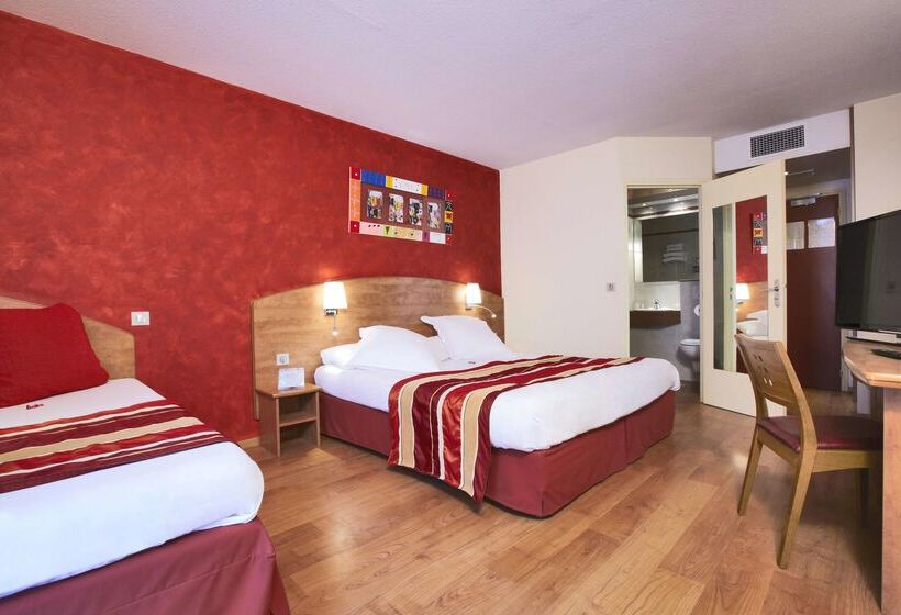 Отель Kyriad Nîmes Ouest A9