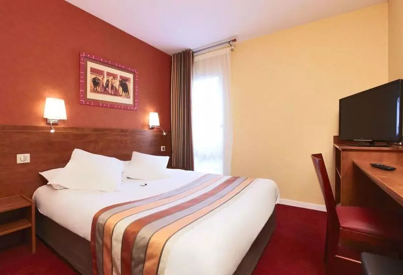 בית מלון כפרי Kyriad Nîmes Ouest A9