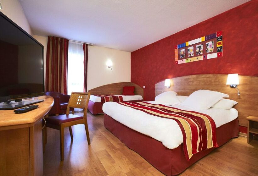 Отель Kyriad Nîmes Ouest A9