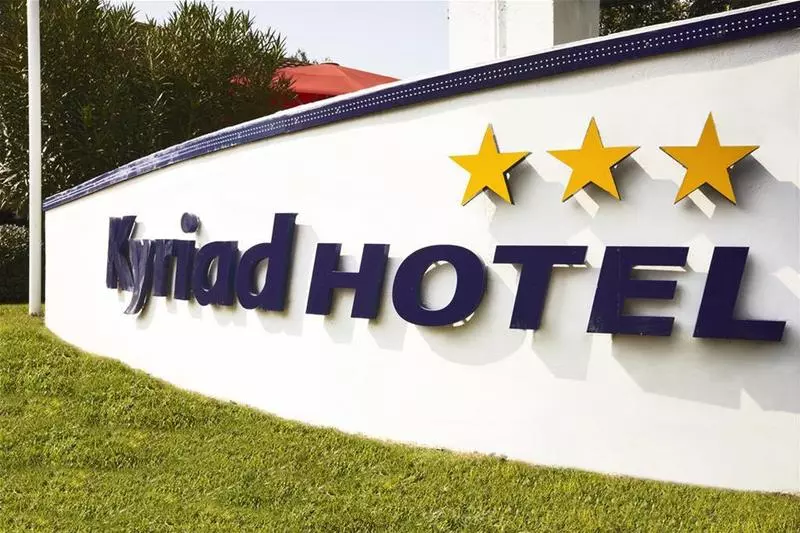 בית מלון כפרי Kyriad Nîmes Ouest A9