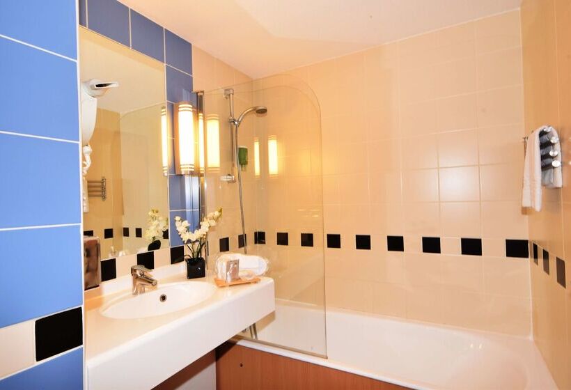 هتل Kyriad Prestige Bordeaux Aeroport