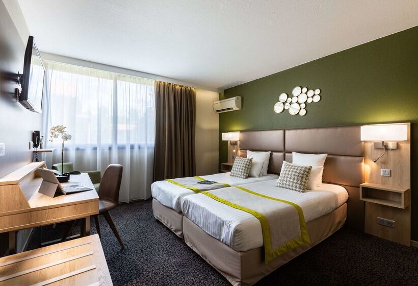 هتل Kyriad Prestige Bordeaux Aeroport