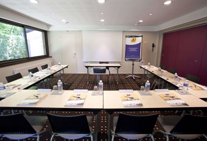 בית מלון כפרי Kyriad Rennes Nord