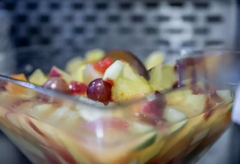 Отель Kyriad Rennes Nord