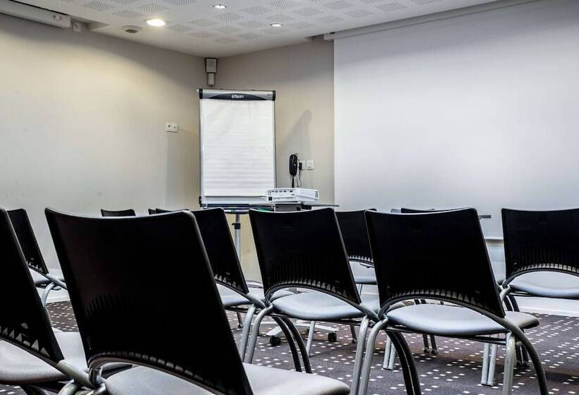 בית מלון כפרי Kyriad Rennes Nord