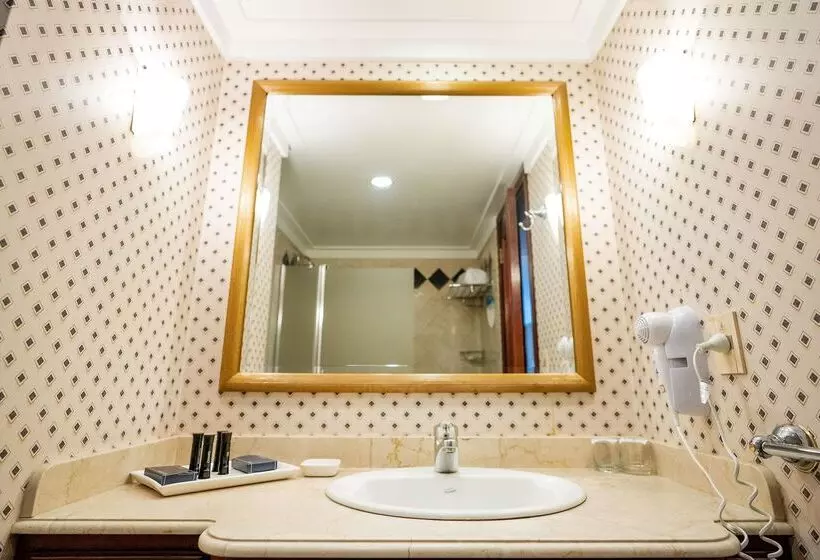 هتل Doubletree By Hilton Buenos Aires