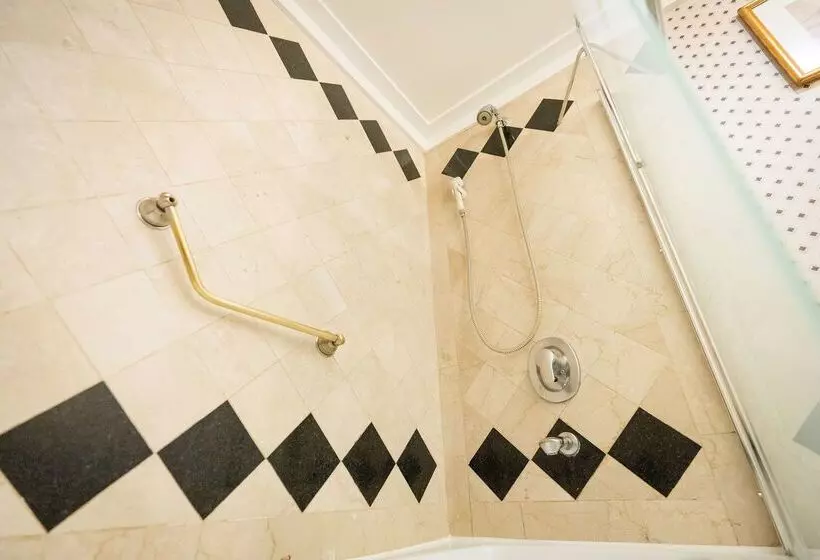 هتل Doubletree By Hilton Buenos Aires