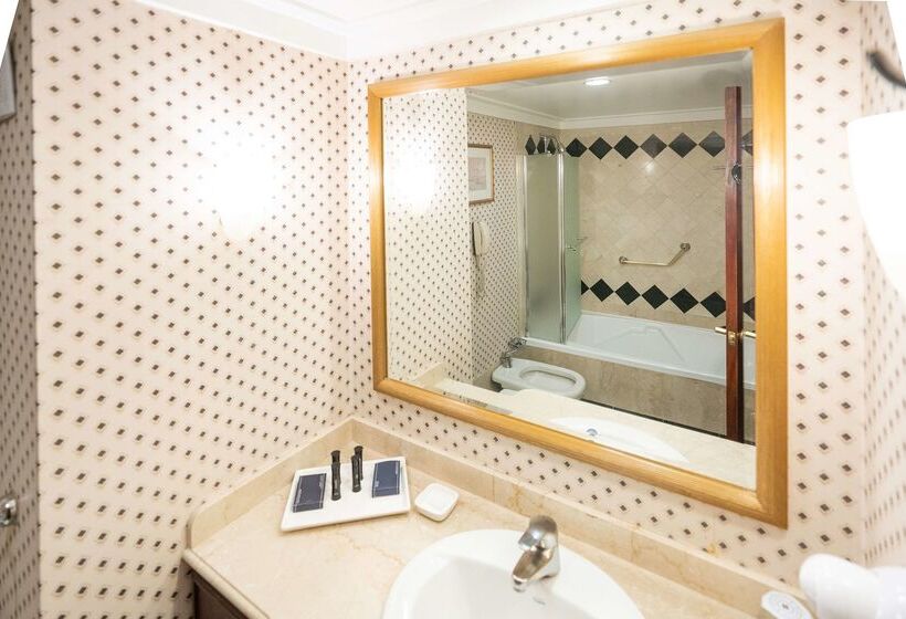 هتل Doubletree By Hilton Buenos Aires